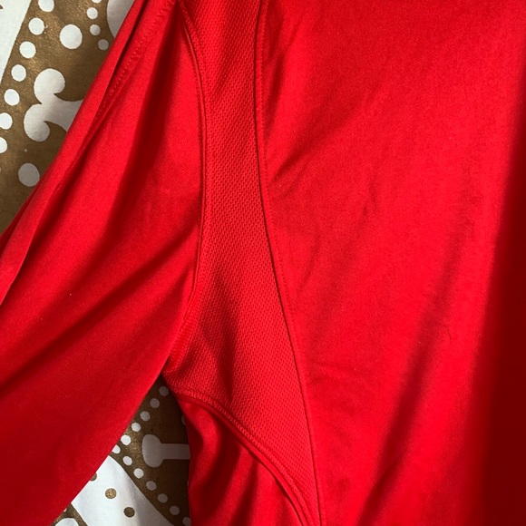 Athletic Fila shirt - Picture 2 of 3